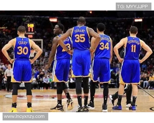 勇士与公牛精彩对决视频回放全程回顾与精彩瞬间分析